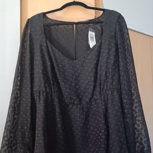 NWT Torrid size 2 black with hearts top